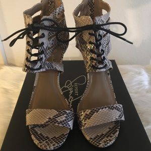 Report Signature 4inch heel sandle shoe